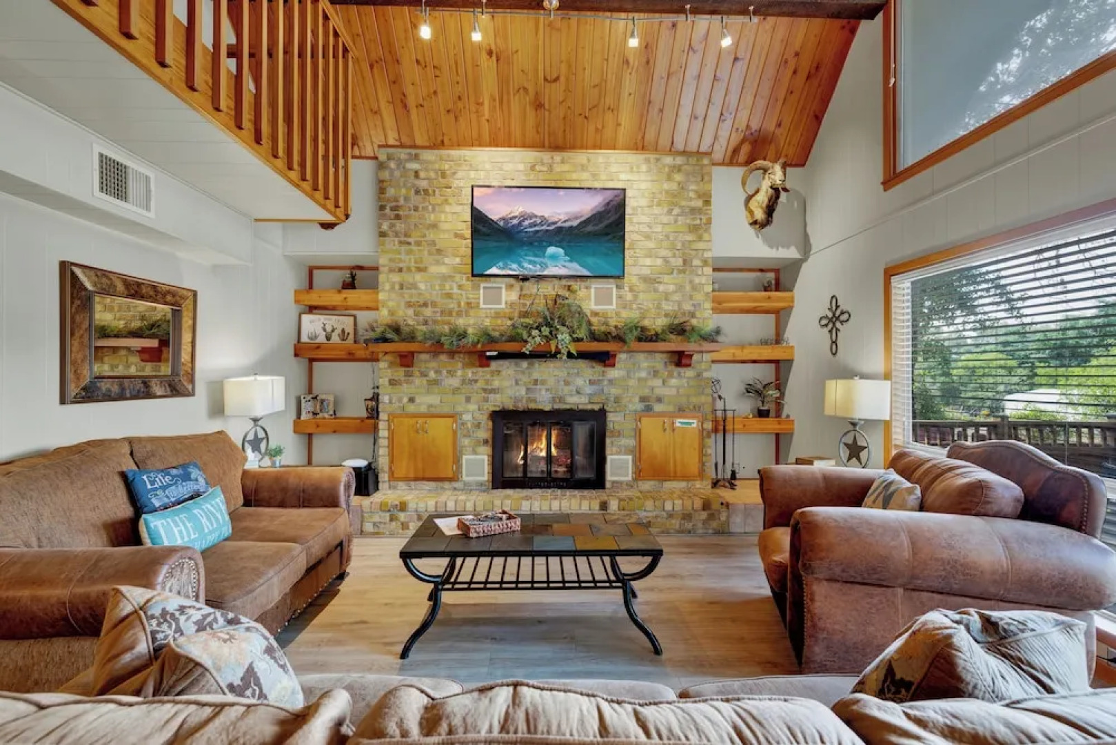 Gettin' Guada Loopy With Hot Tub & Riverfront