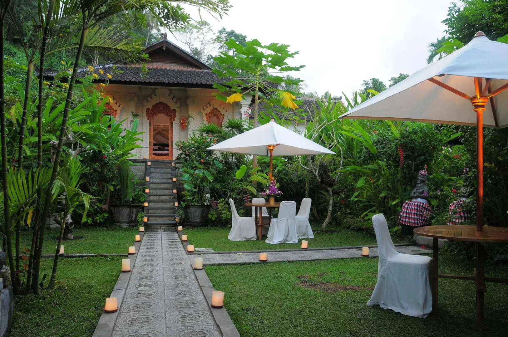 Tirta Ayu Hotel and Restaurant