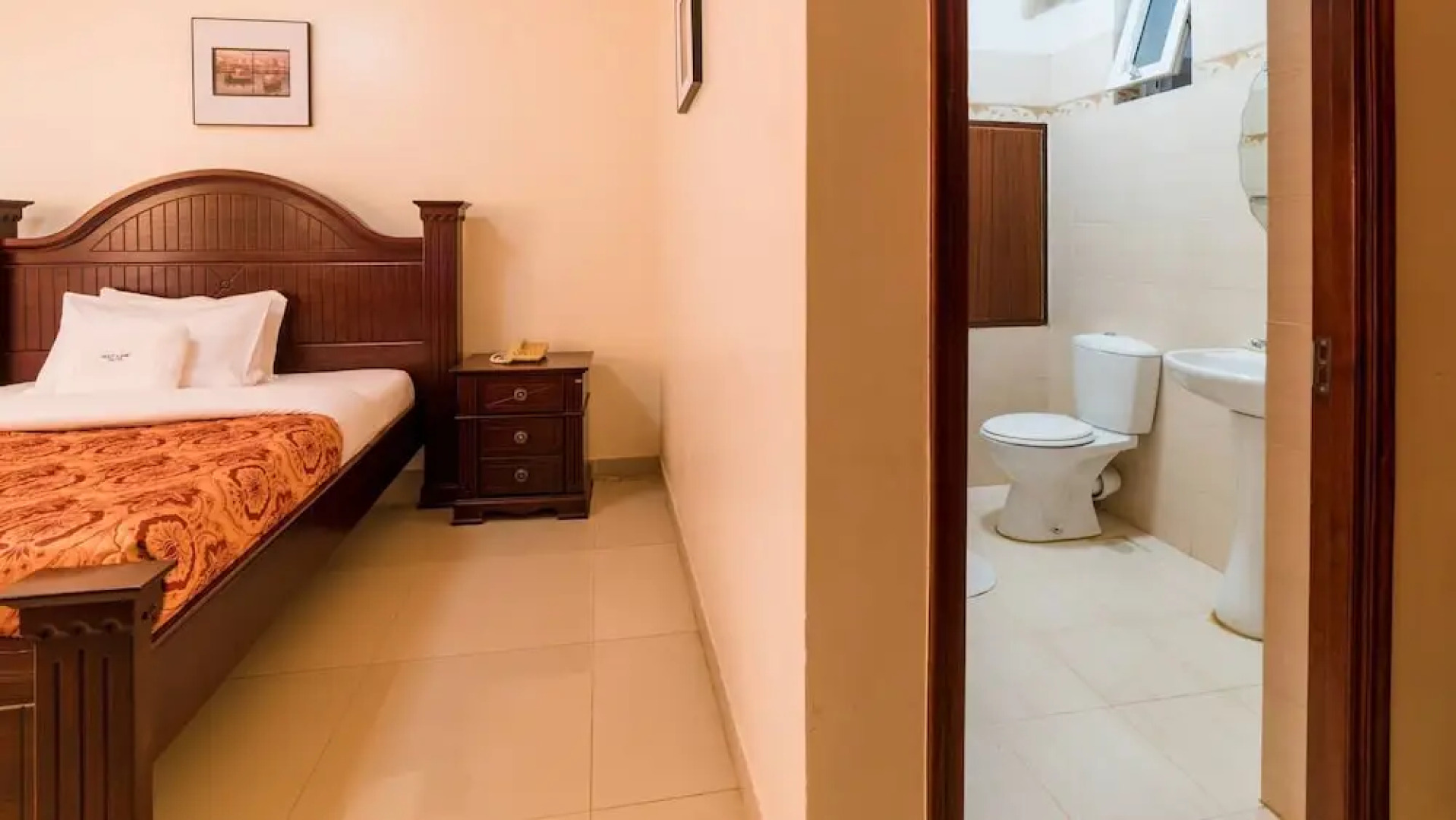 Trendy Deluxe Single Rooms In Masaka - 1