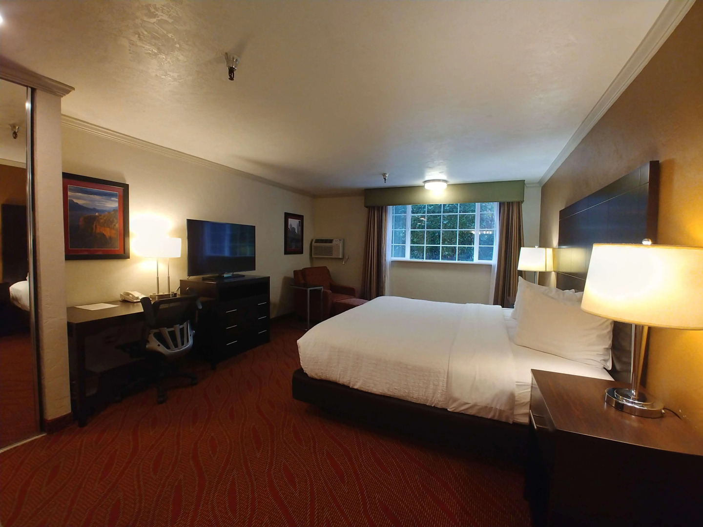 Best Western Plus Parkway Inn