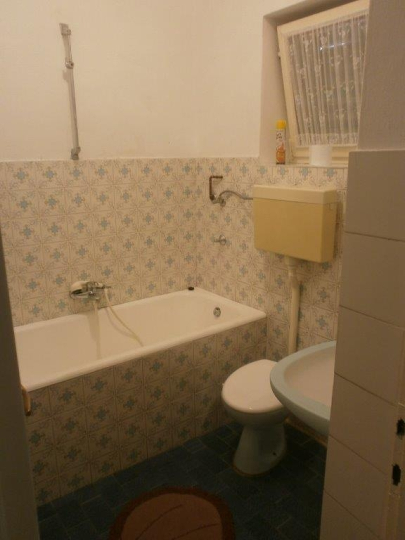 Apartment Nikola - afordable & close to center: A1 Pirovac, Riviera Sibenik