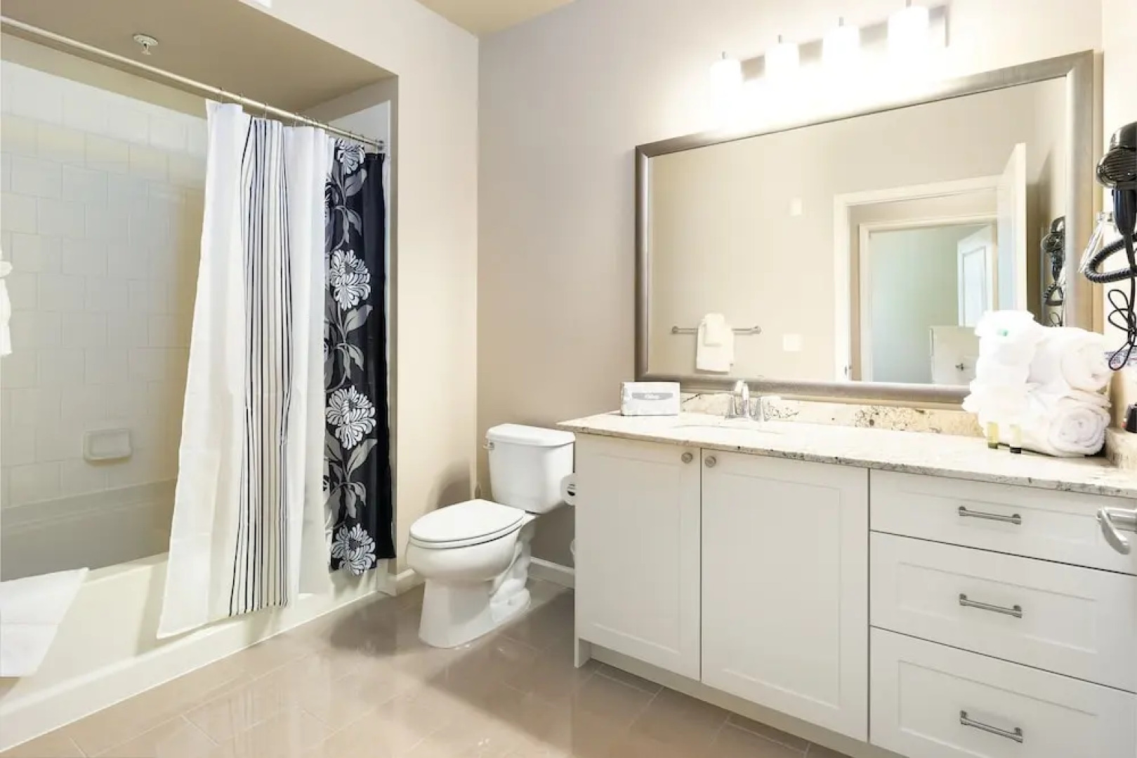 Global Luxury Suites Baypointe Station