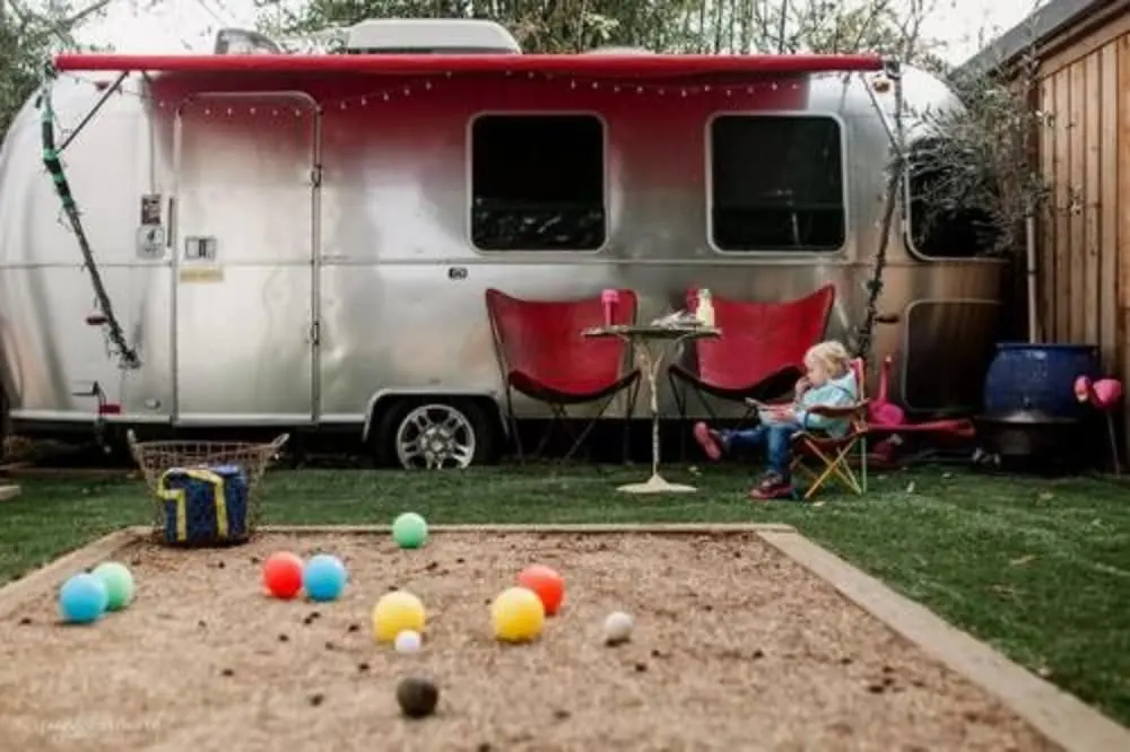 Metro Hotel and Cafe