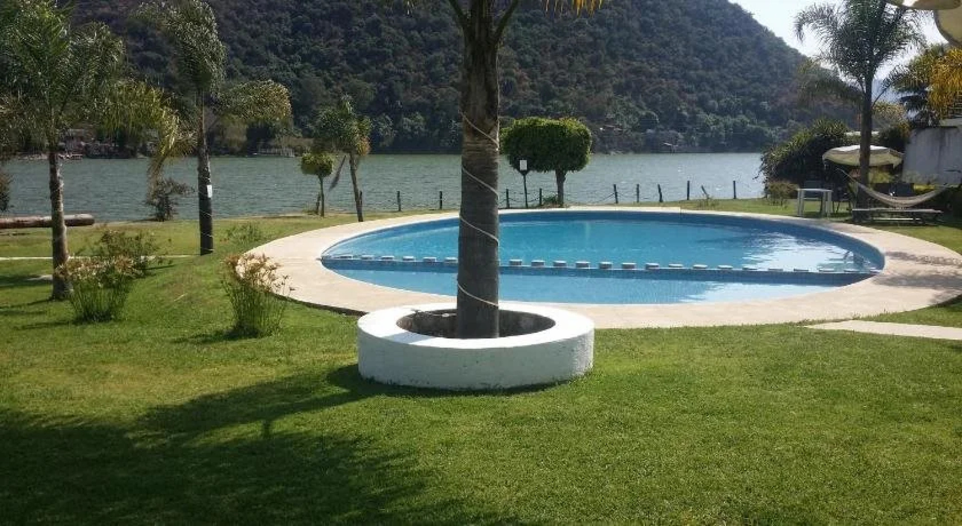 Hotel Brisas del Lago