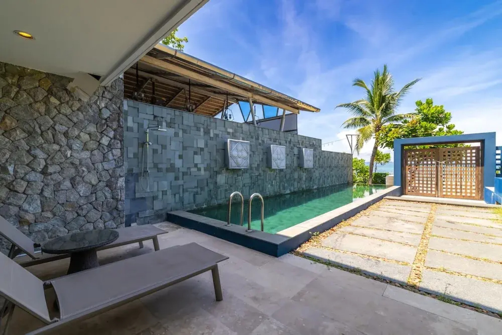 Phuket Moonlit Bay Seaview Resort&Spa