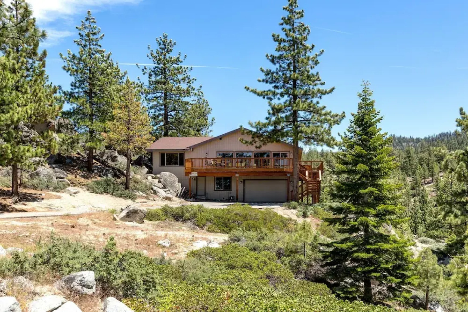 Tudor Lodge 4 Bedroom Home