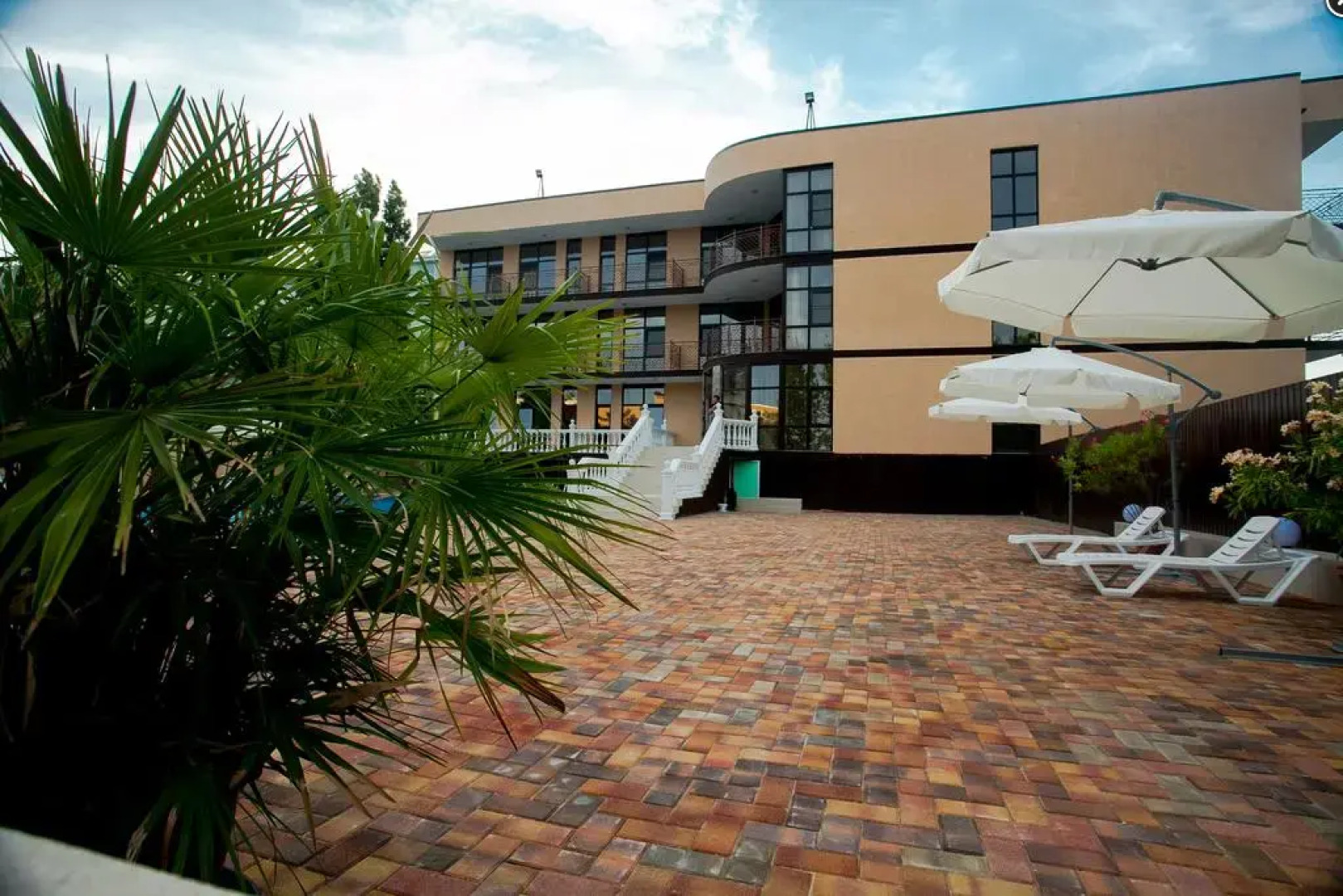 Miracle & N (Миракл & Н)