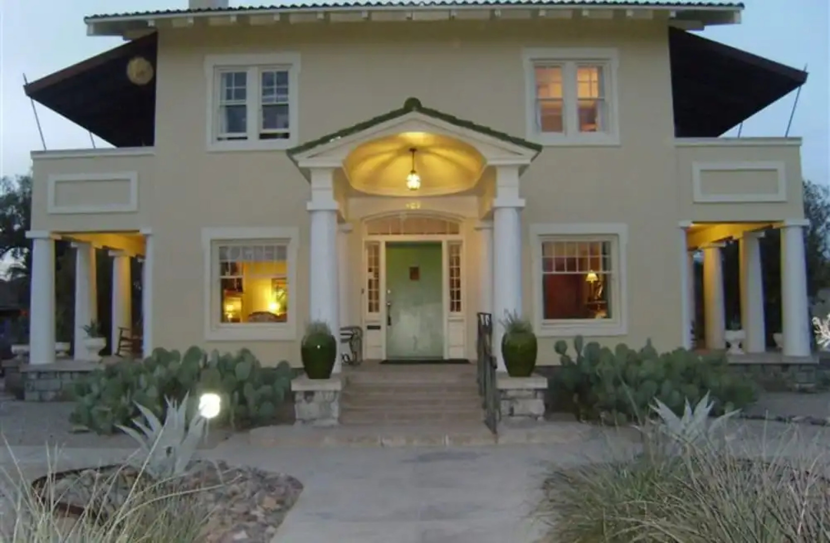 Catalina Park Inn Bed and Breakfast