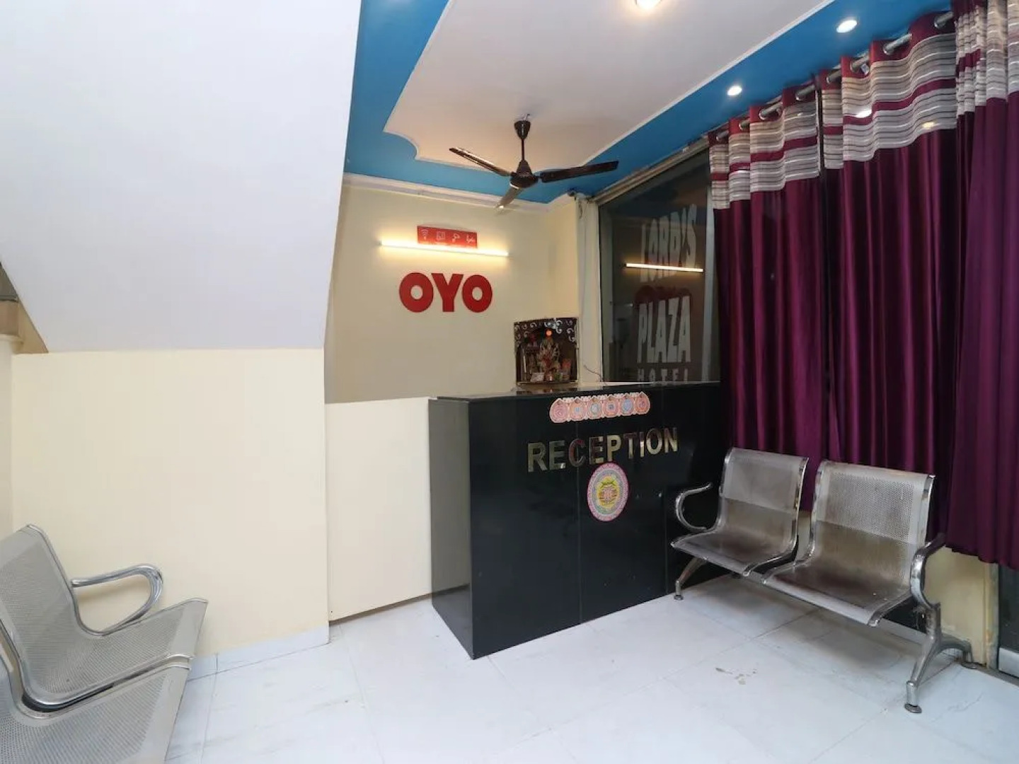 Oyo 29196 Lords Plaza