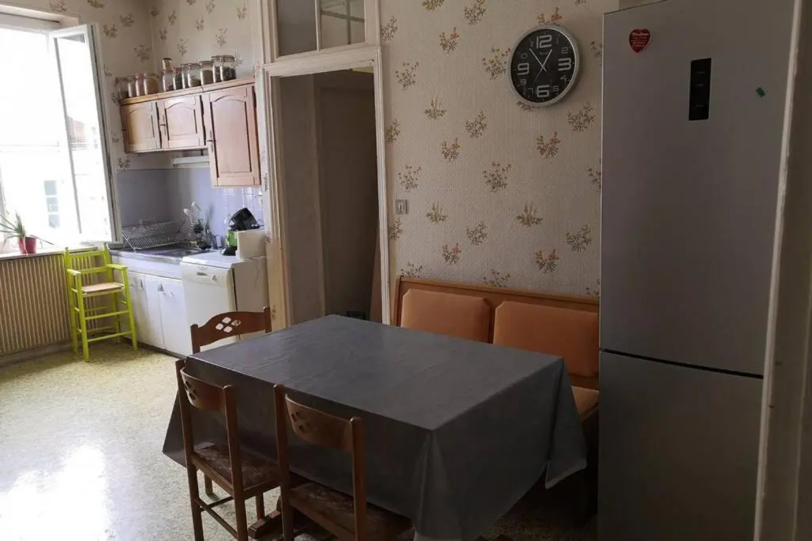 Gray centre ville avec vue sur Saône