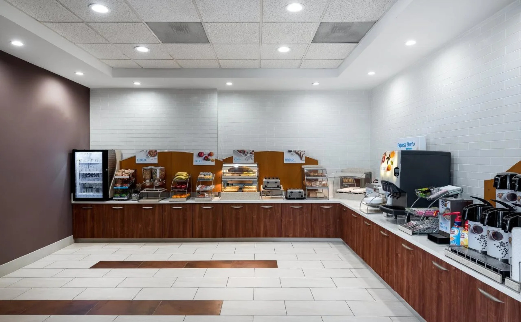 Holiday Inn Express and Suites Ontario Airport by IHG