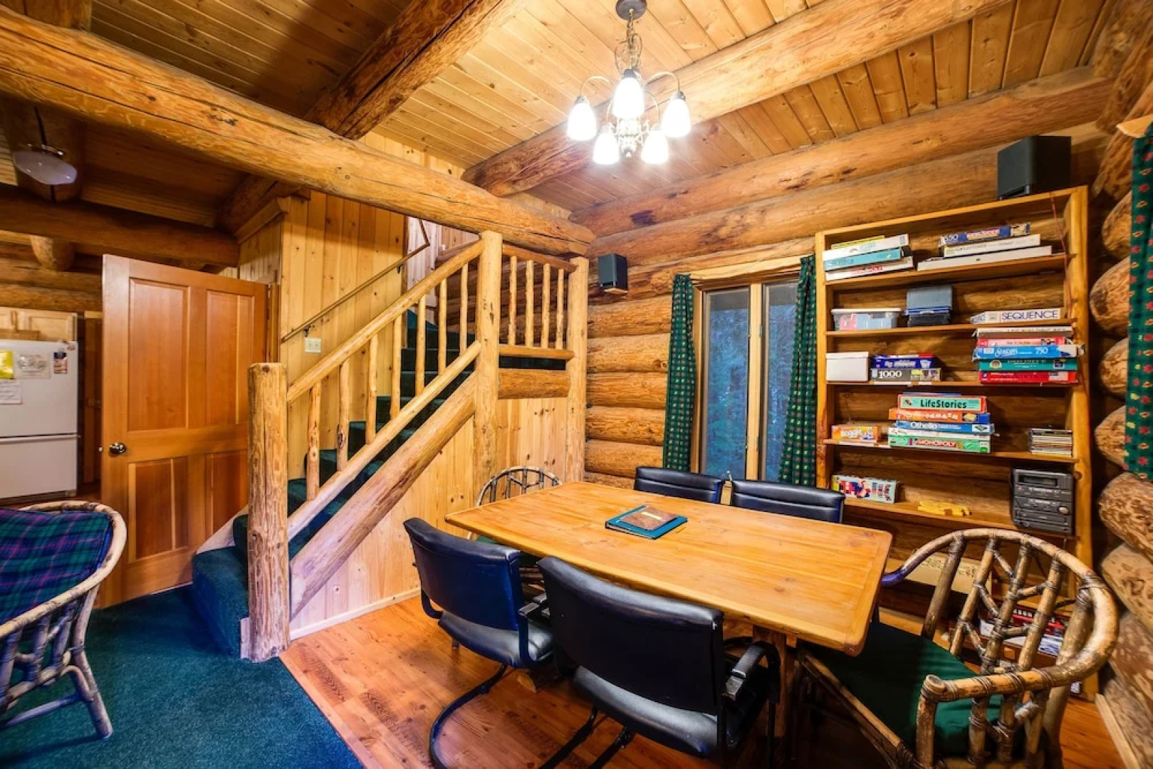 Mt. Baker Lodging Cabin 47 – Hot Tub, BBQ, Sleeps 10! by MBL