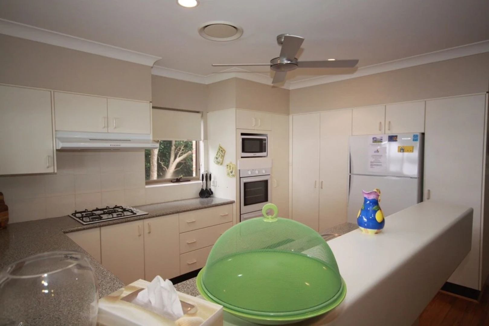 Sunset Boulevarde, 12