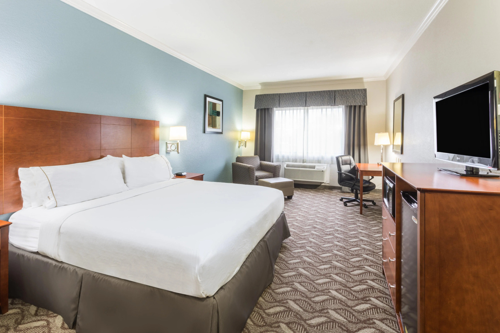 Holiday Inn Express Hotel & Suites Lake Charles by IHG