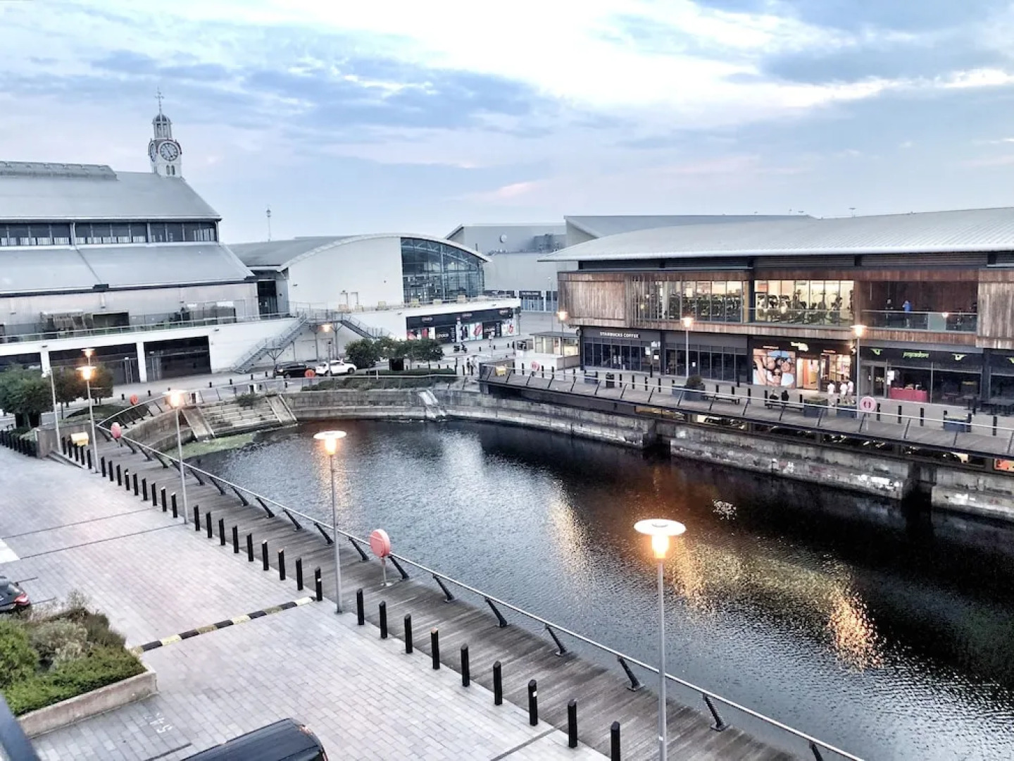 Elegant Apartment in The Wharf