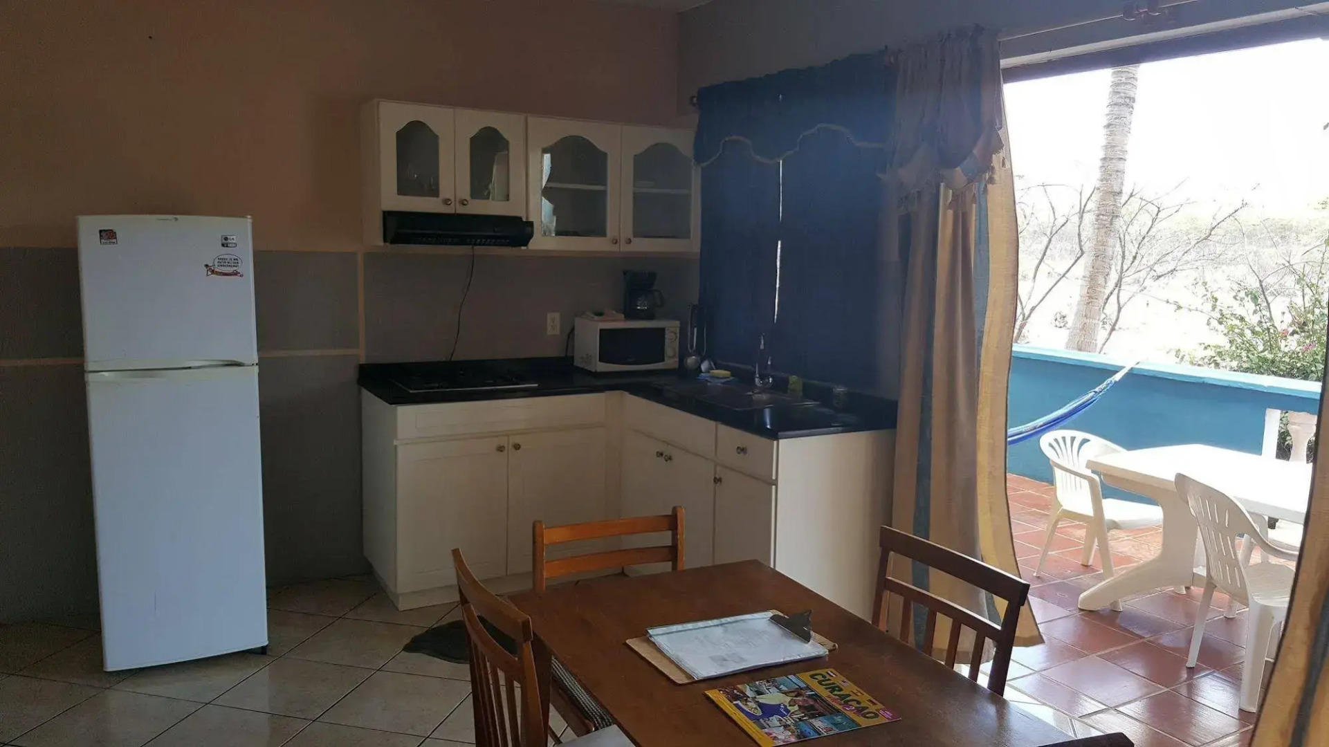 Sea Horizon Apartments (across from Mambo Beach)