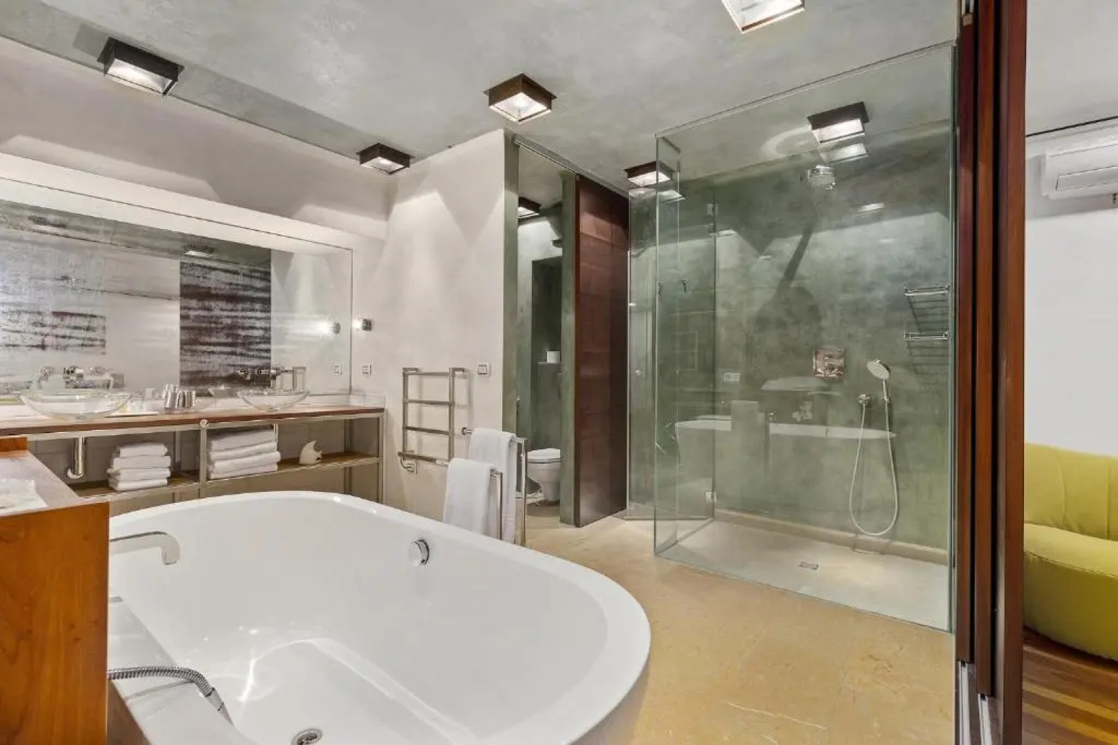 Montreux Rotana Garden House with Private Pool - Swiss Hotel Apartments