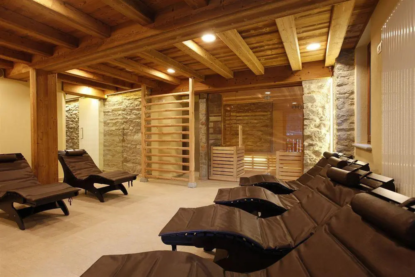 Casalpina Regina Margherita