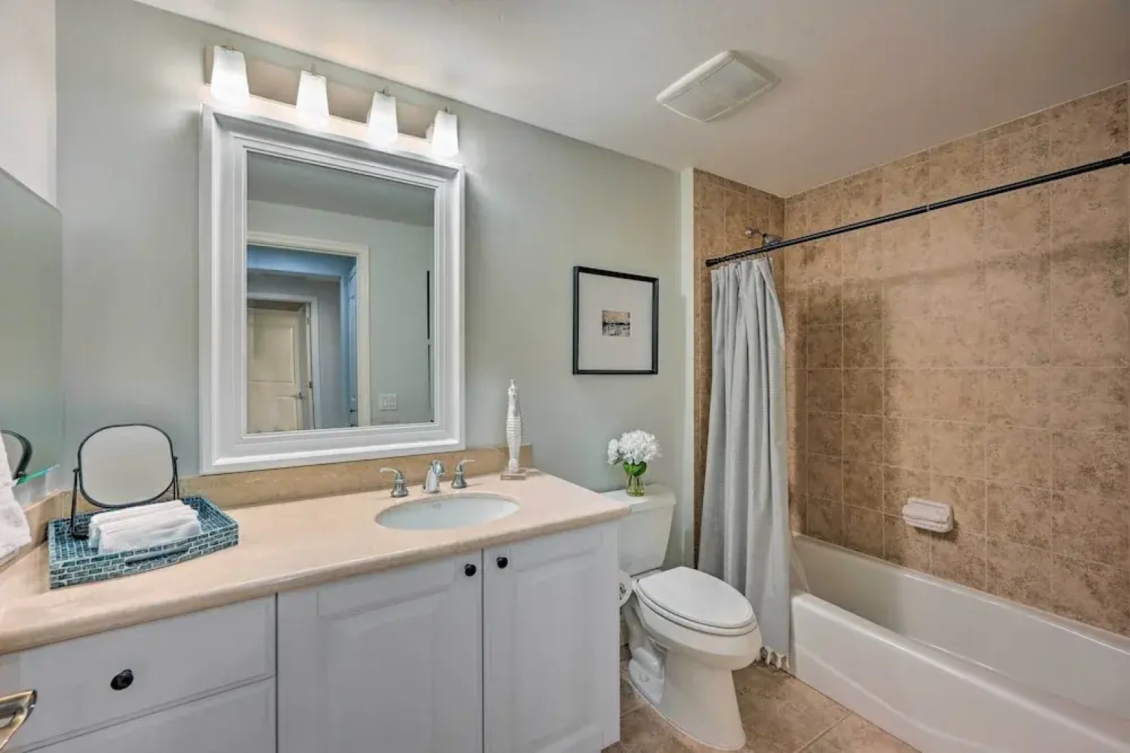 Luxe Naples Bay Resort Condo: Near Fifth Ave!