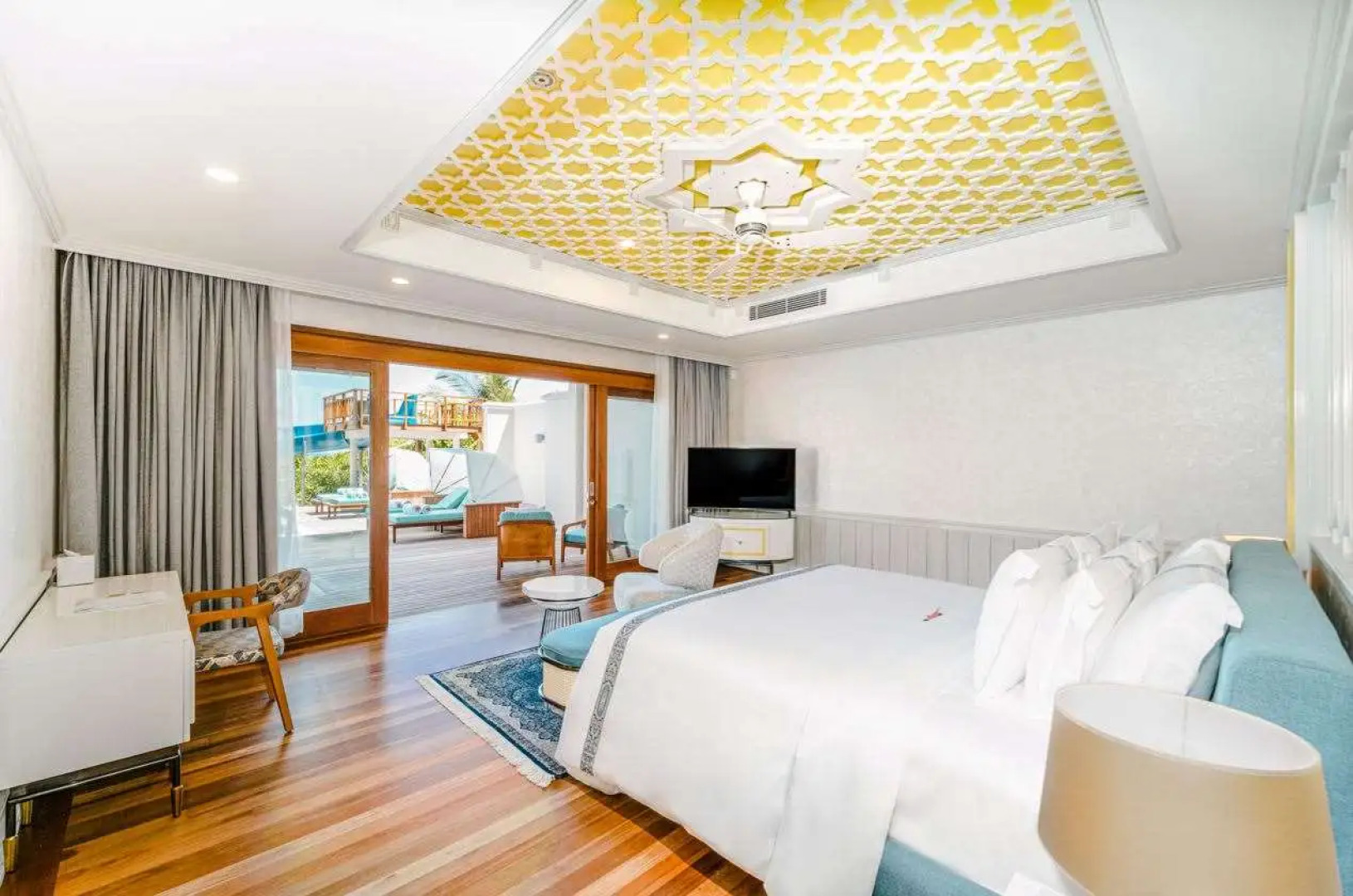 The Signature Collection by Hideaway