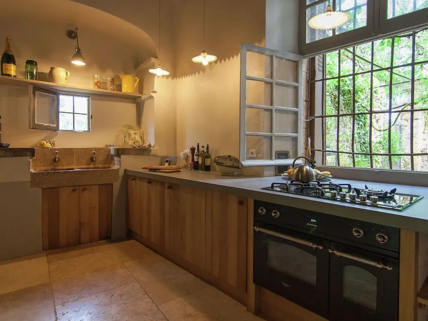 Historic Mansion by River Cenevieres