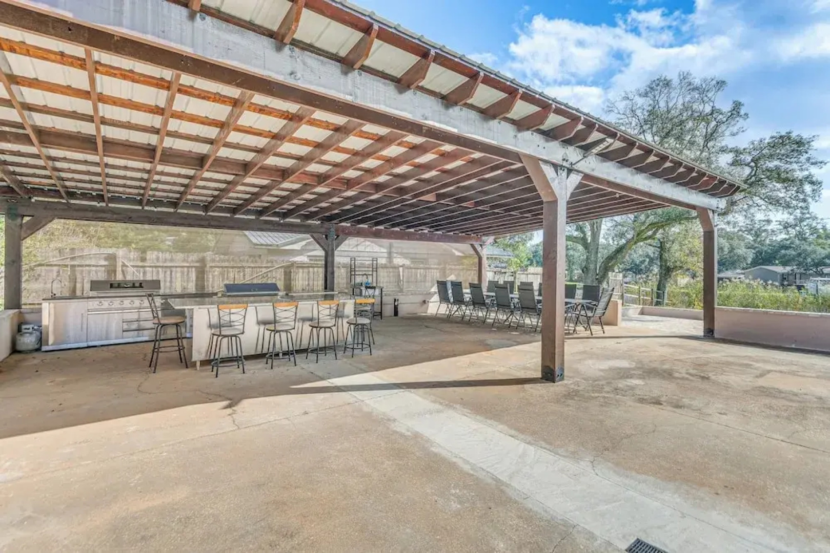 Waterfront Retreat w/ Outdoor Oasis in Pensacola