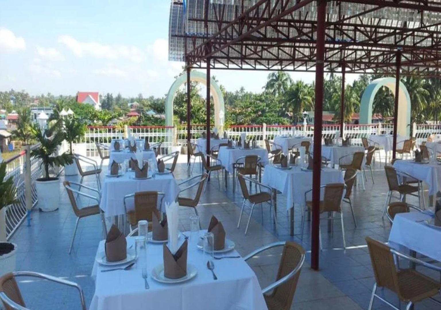 Alliance Resort Hotel