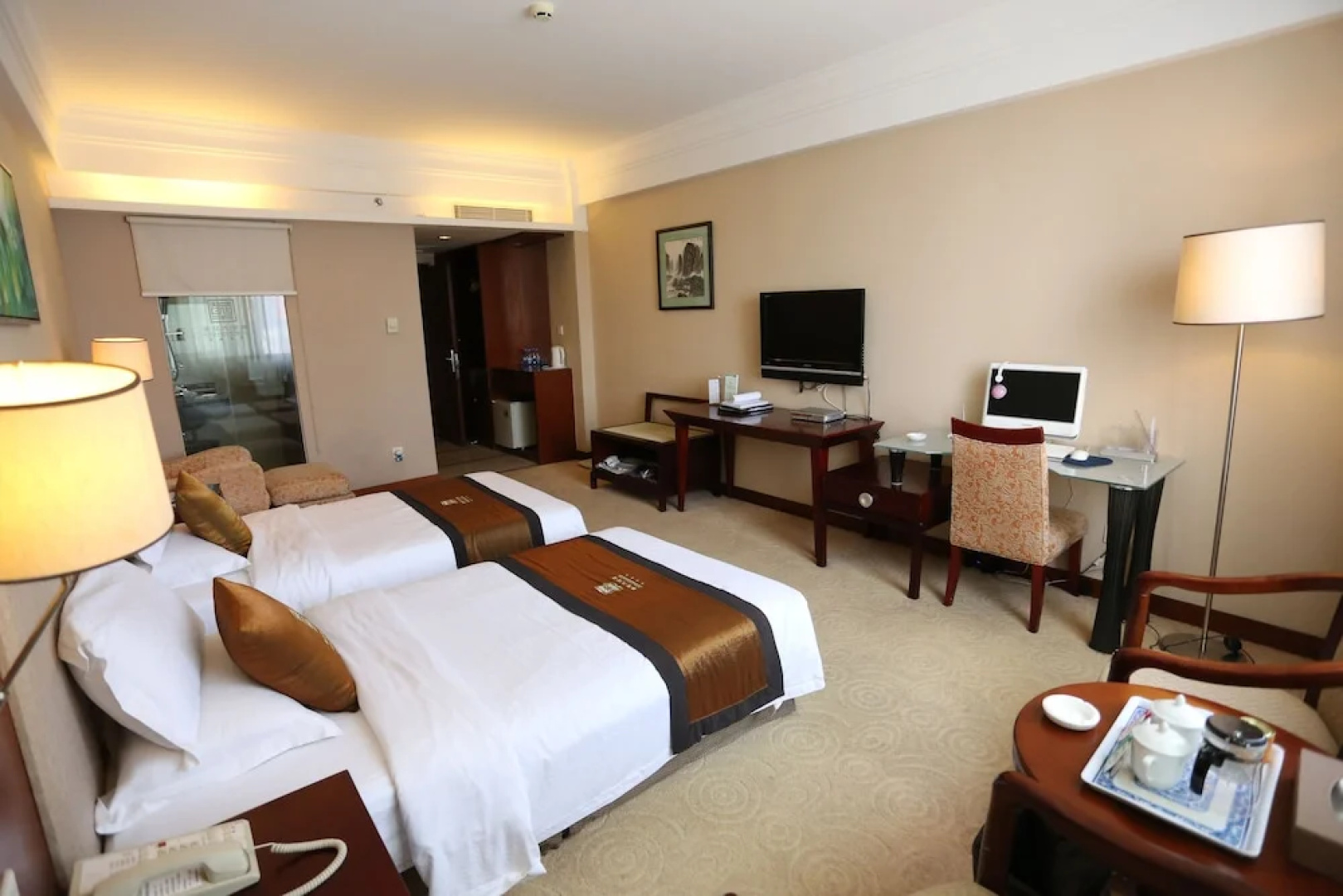 Royal Crown Hotel