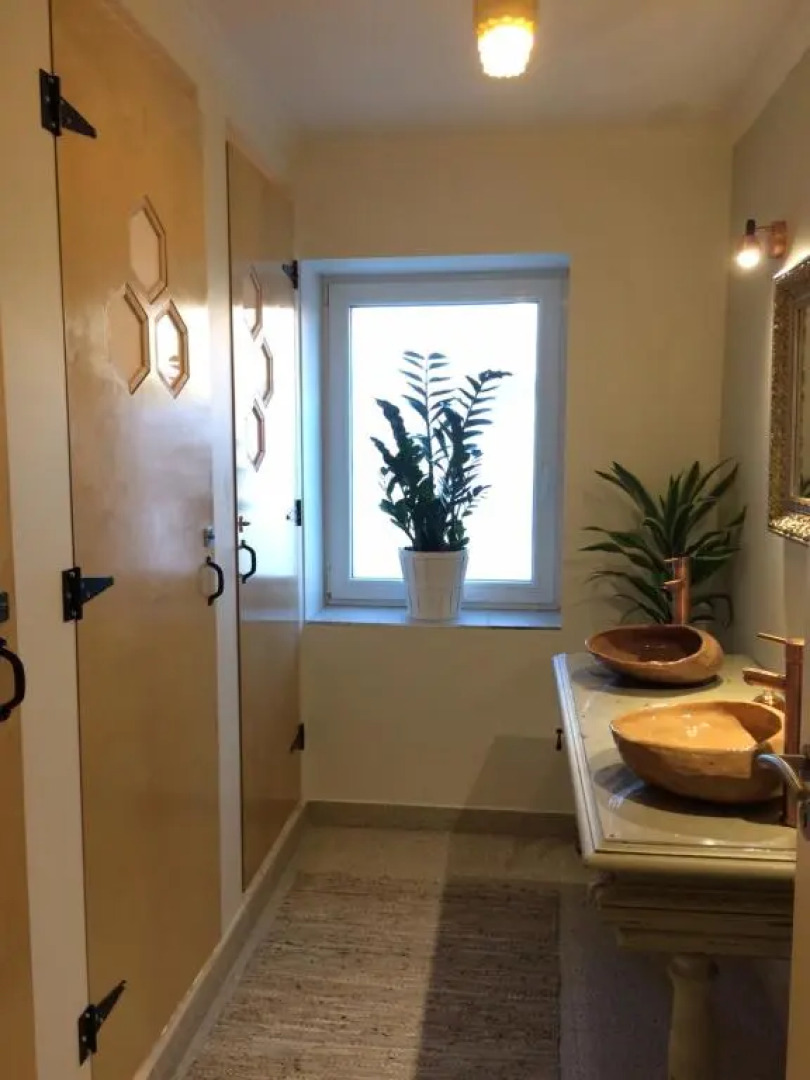 Place to Bee (Kamers)