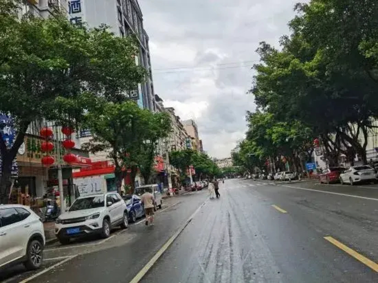 Hotel Pai Hezhou Lingfeng Plaza