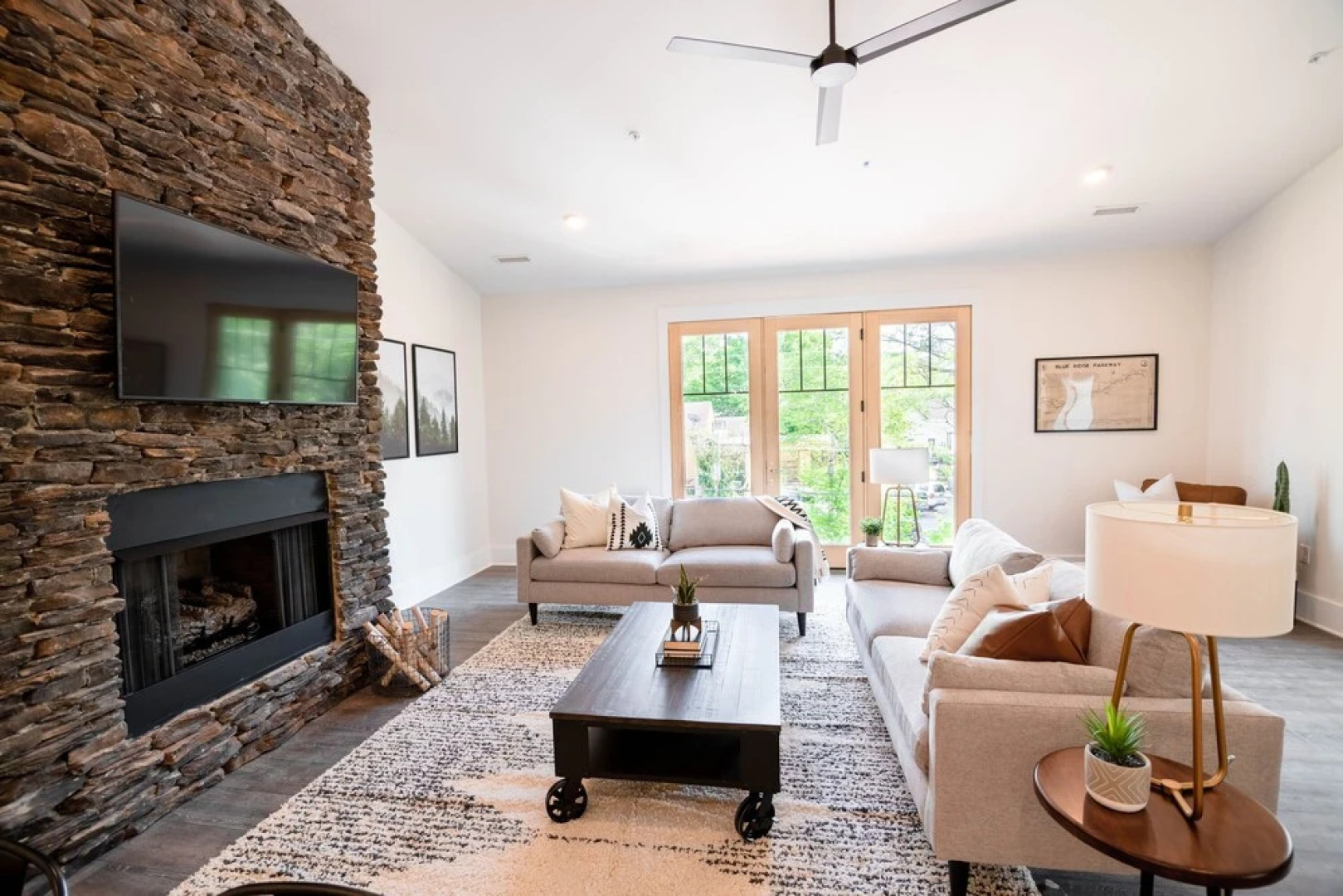 Cardinal at Main and Pine