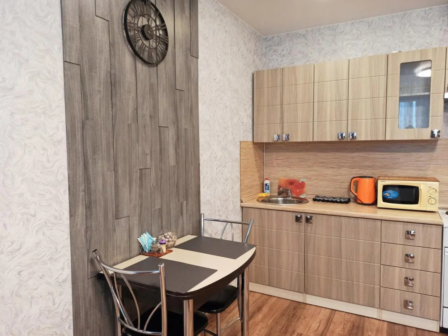 Апартаменты на улице Короленко 4