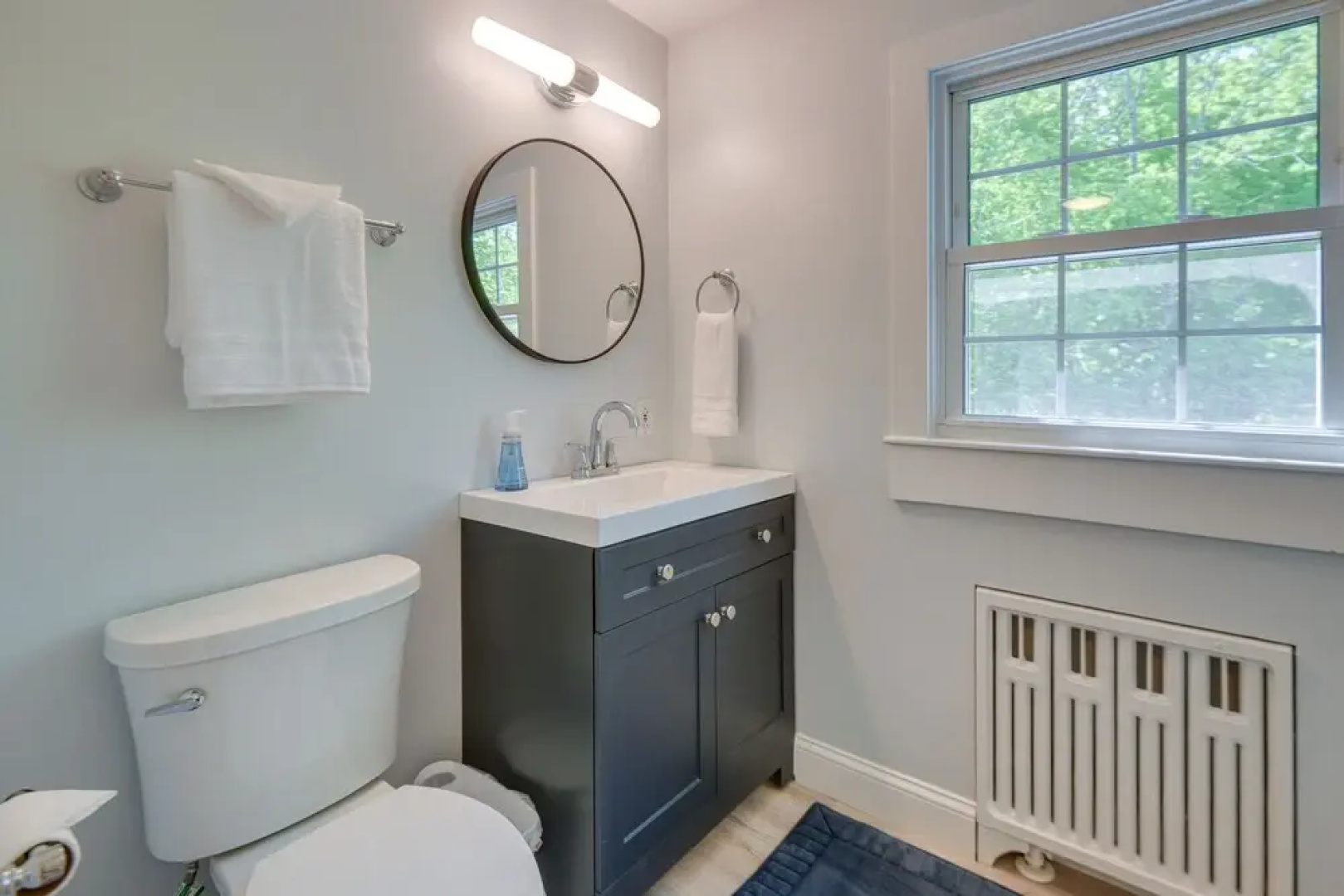 Cozy North Conway Retreat w/ Deck & Fire Pit!