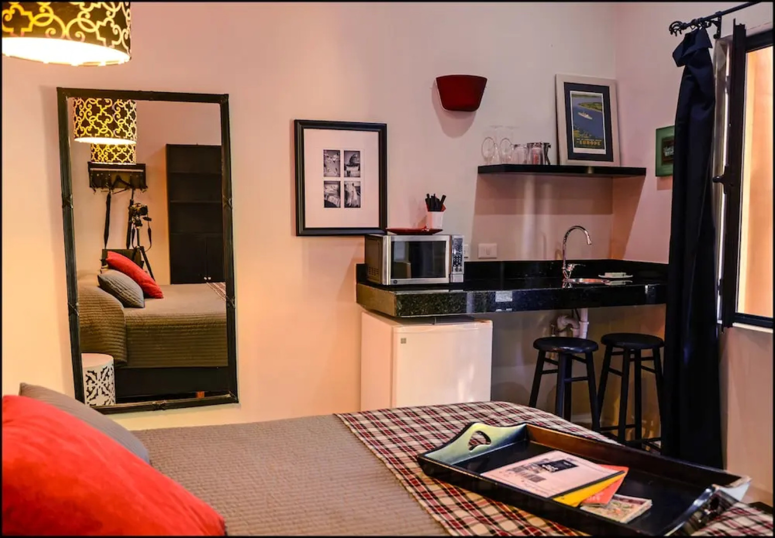 Ochenta Y Dos an urban bed & breakfast