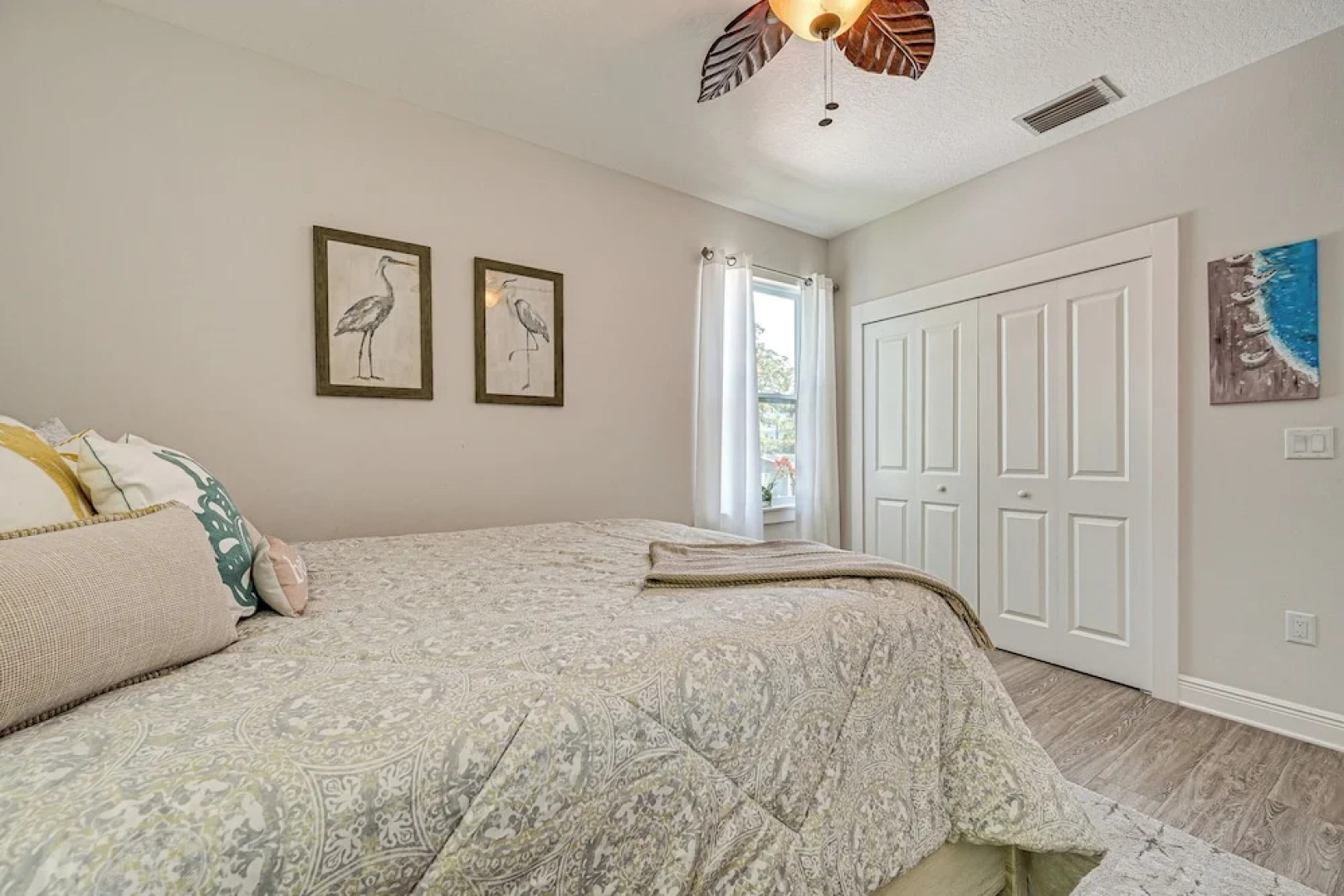 Airy Coastal Casa on Park: 6 Mi to Honeymoon Isle!