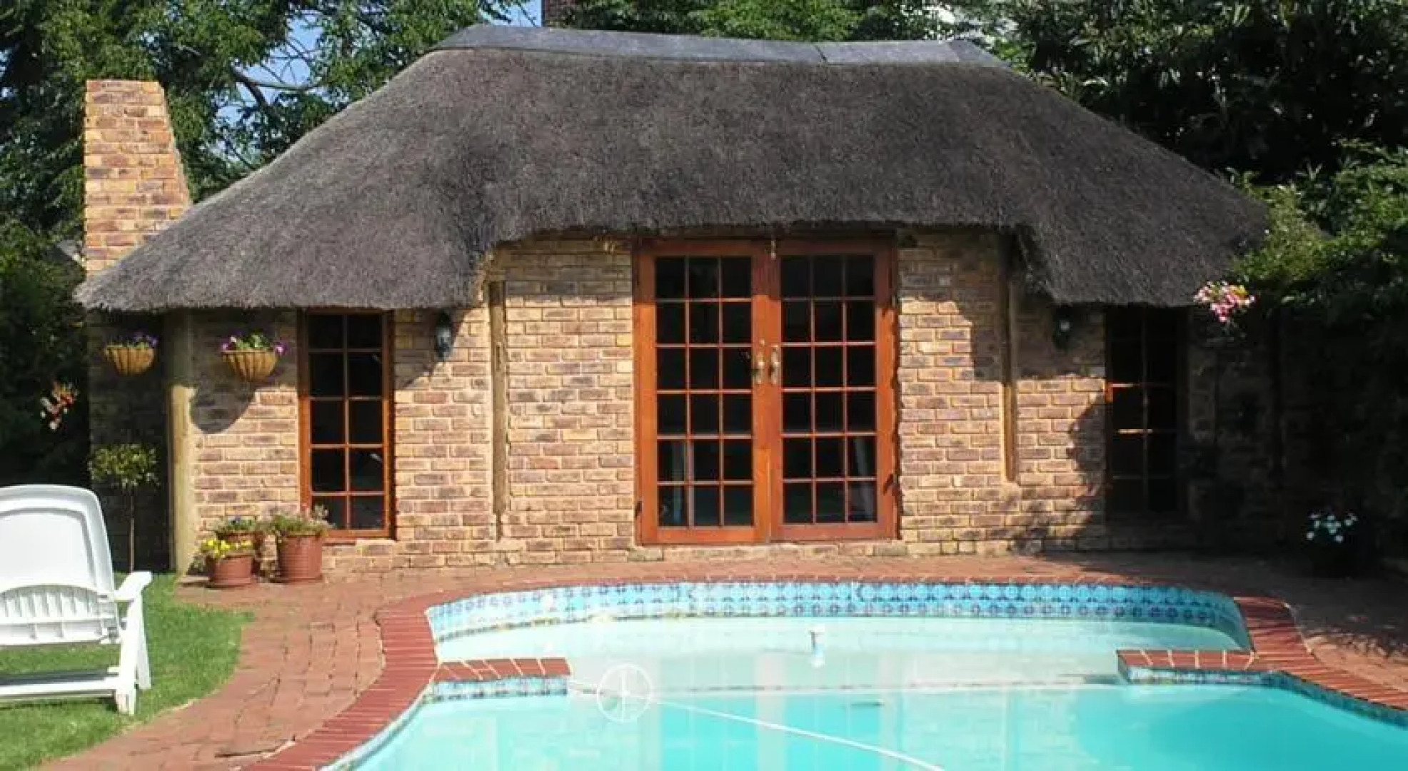 Avon Road Guest House & Tours