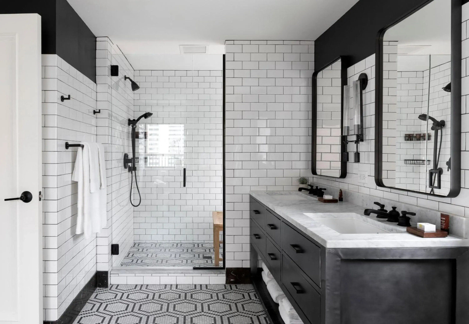 Hotel Theodore Seattle Downtown, Tapestry by Hilton