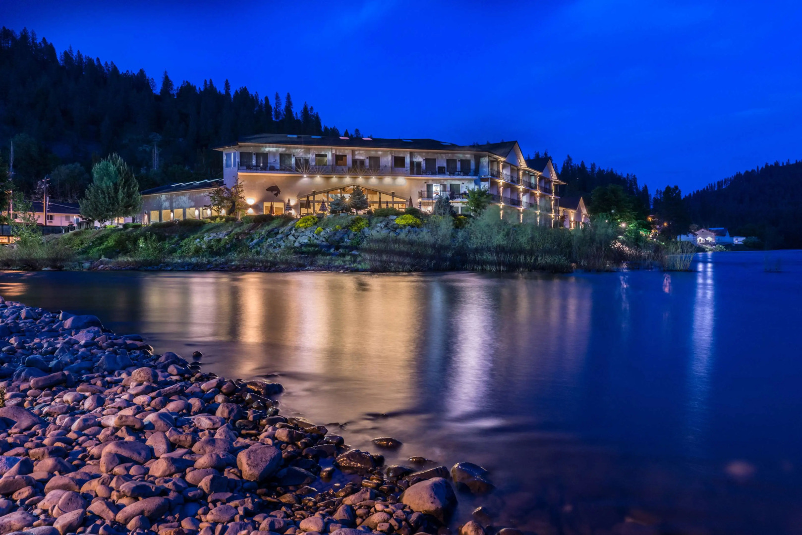 Best Western Lodge At River's Edge