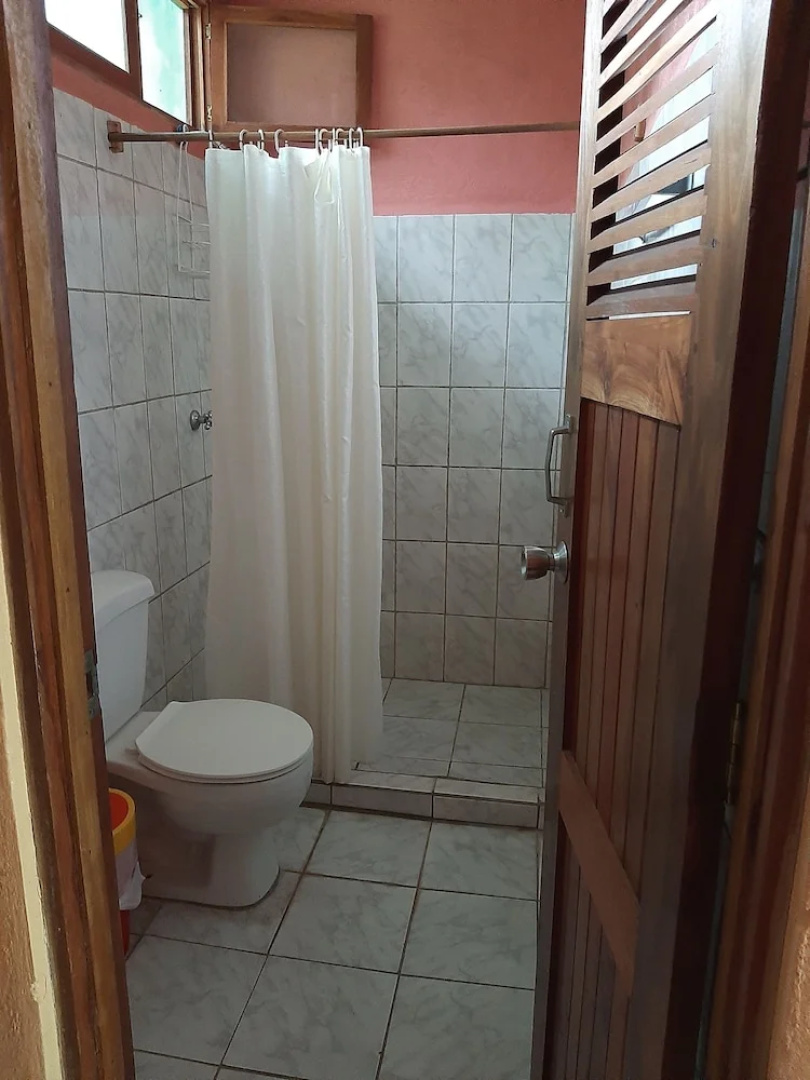 Hotel Cabinas Leyko