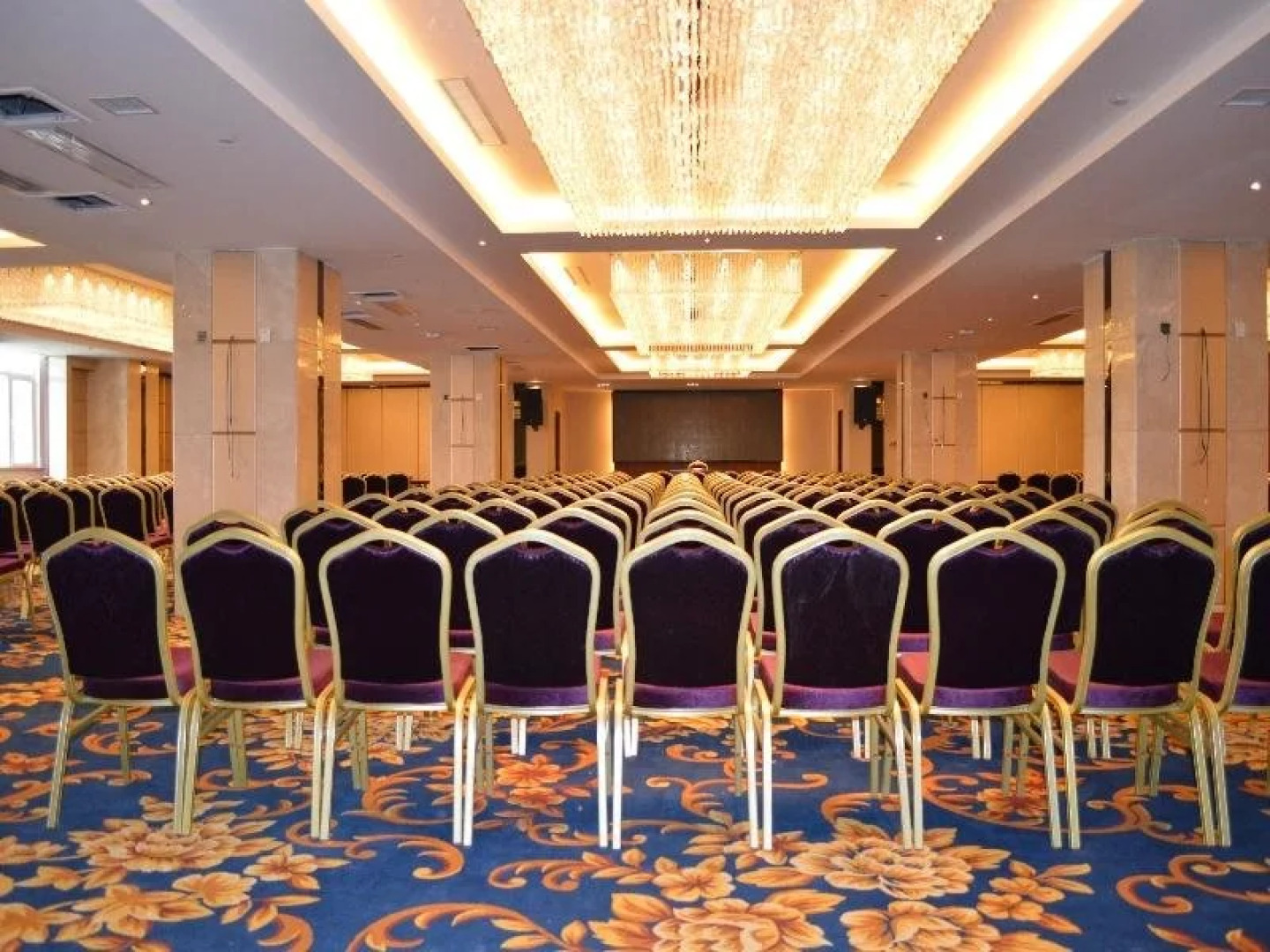 Fwinchine International Hotel