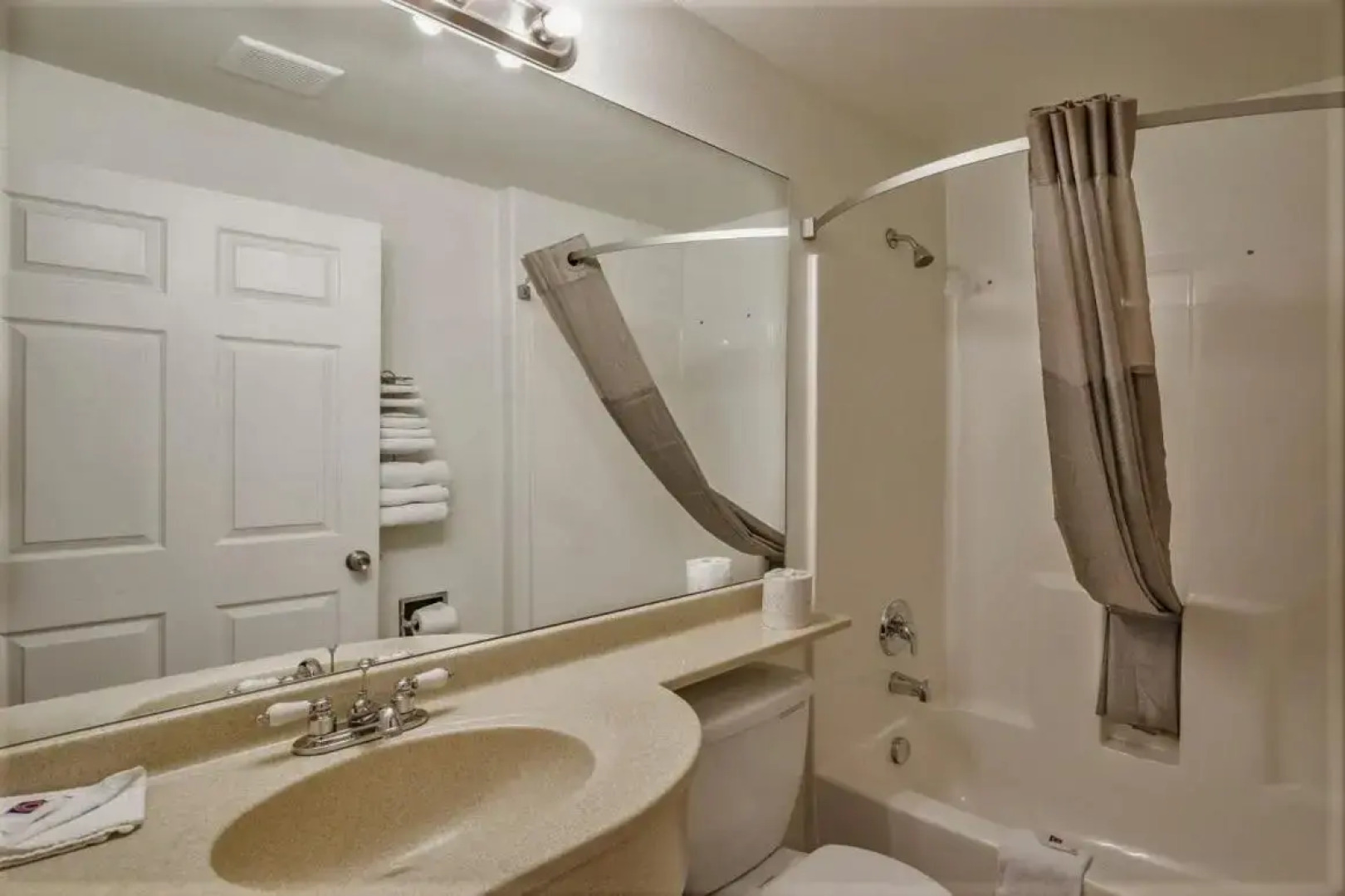 Motel 6 Idaho Falls, ID - Snake River