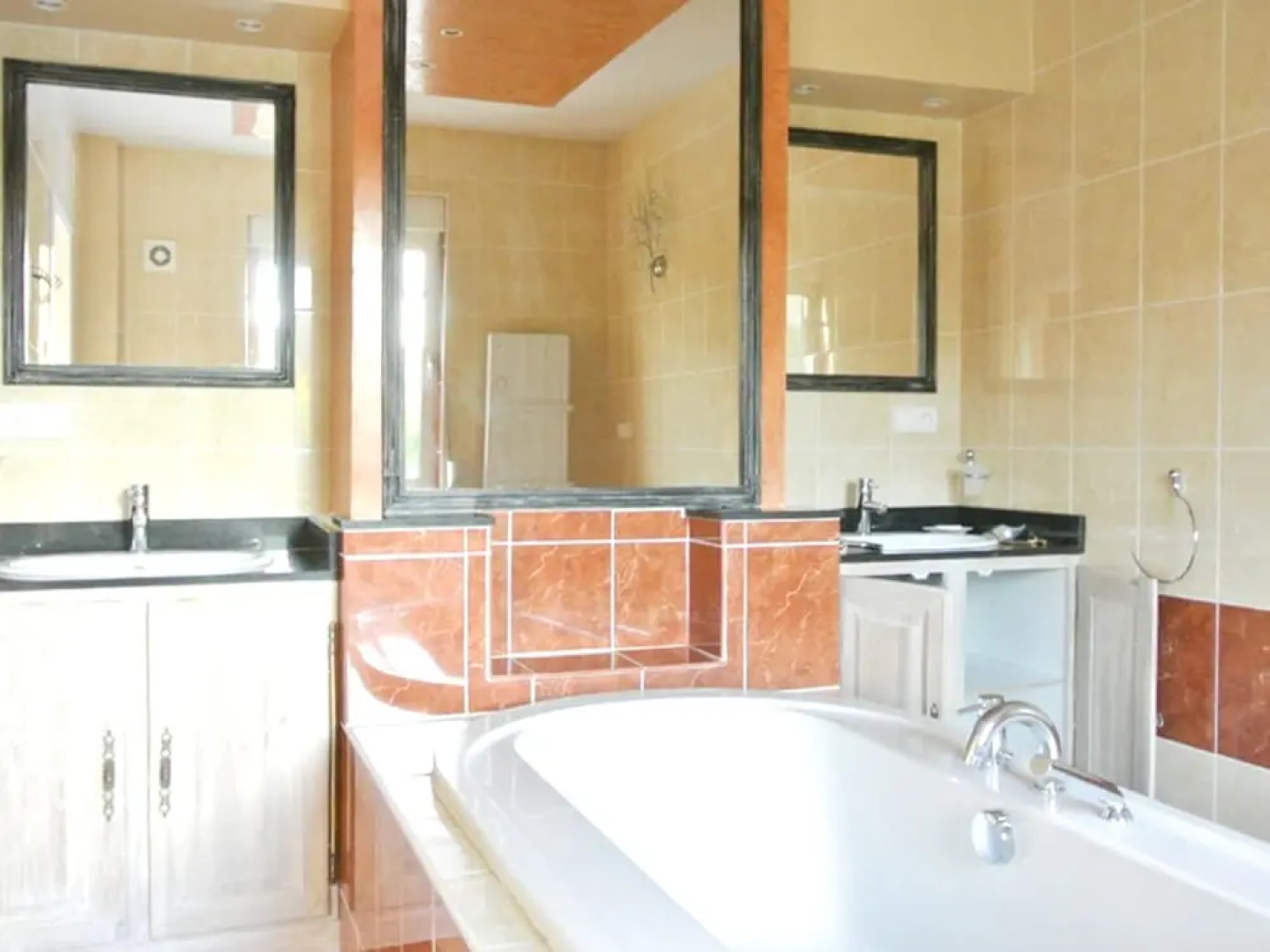 Villa With 4 Bedrooms in Prayssac, With Wonderful Mountain View, Priva