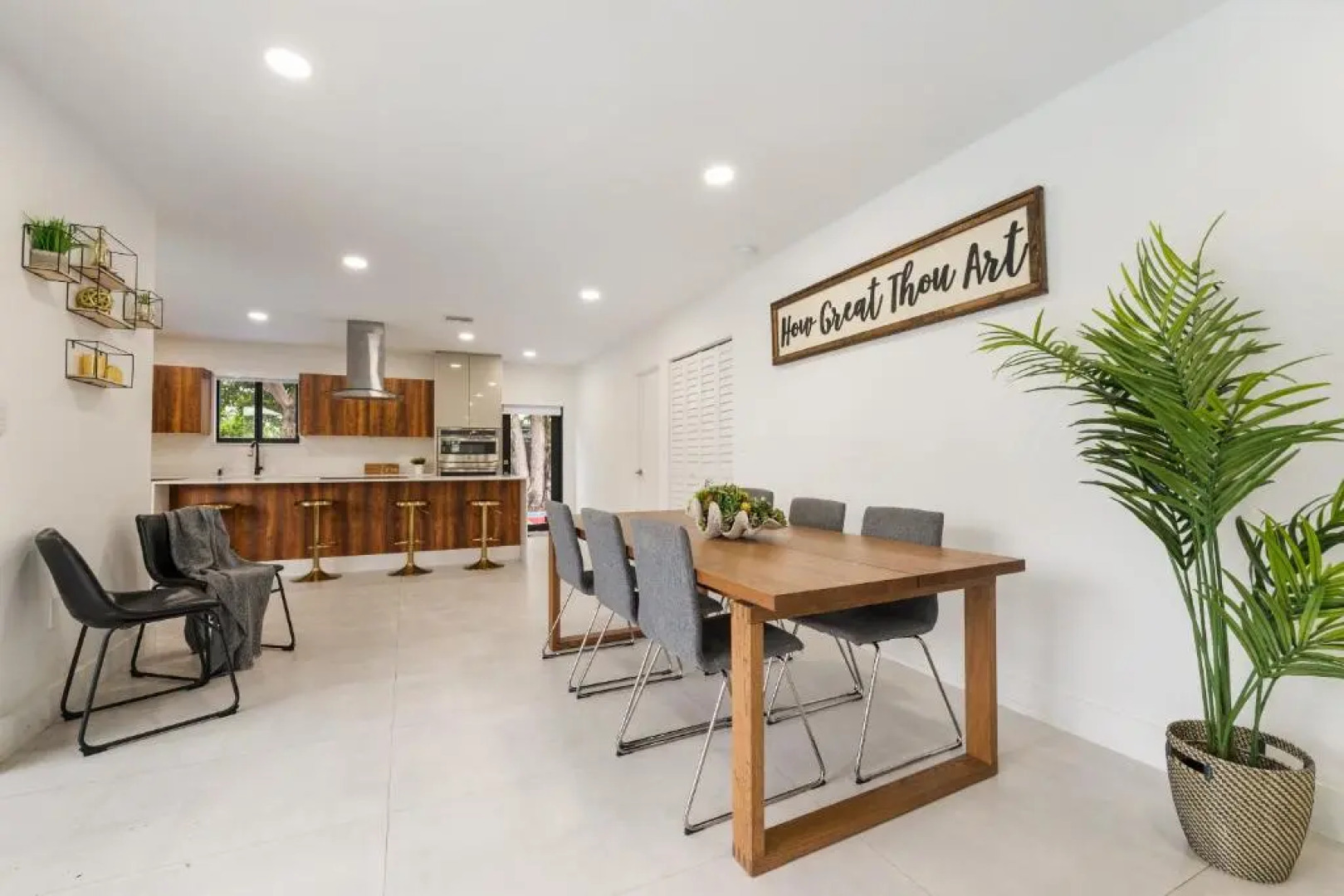 Lux House w/Heated Pool,Jacuzzi ,Basketball Court