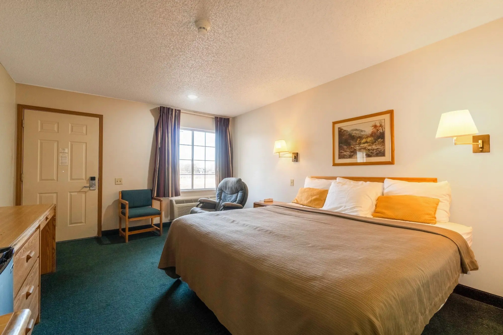 HomeTown Inn By OYO Texhoma, OK