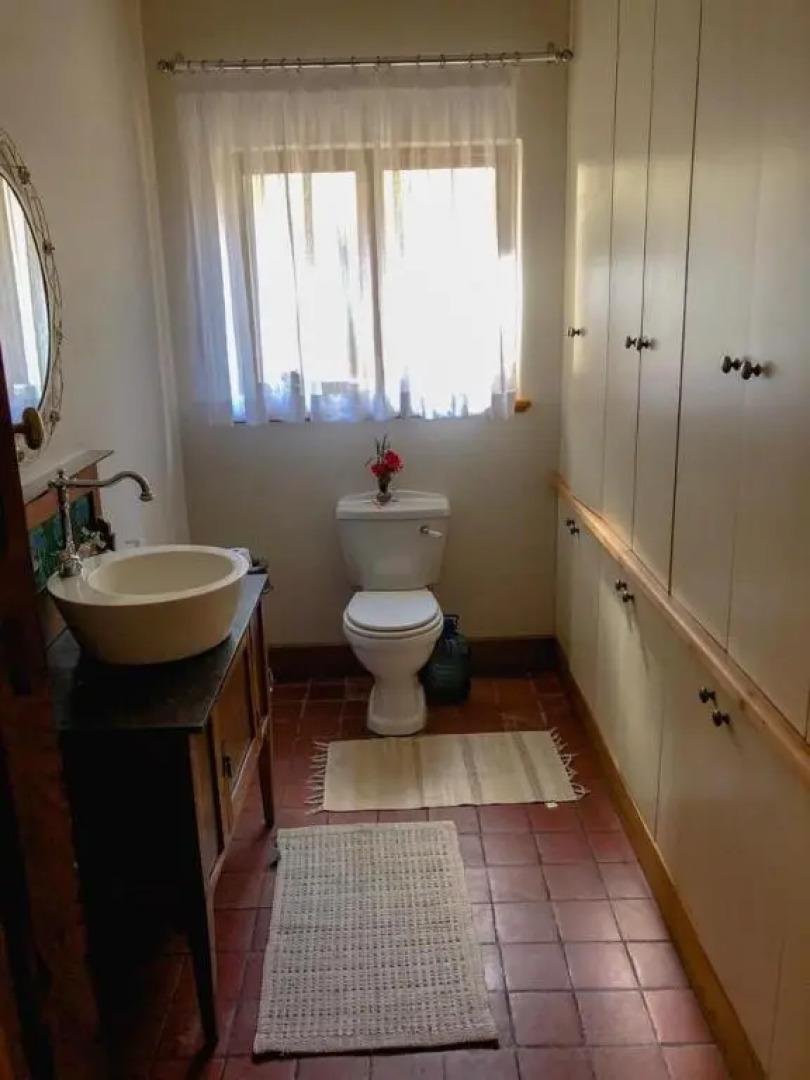 Secret Palace - Large 5 bedroom Family Home