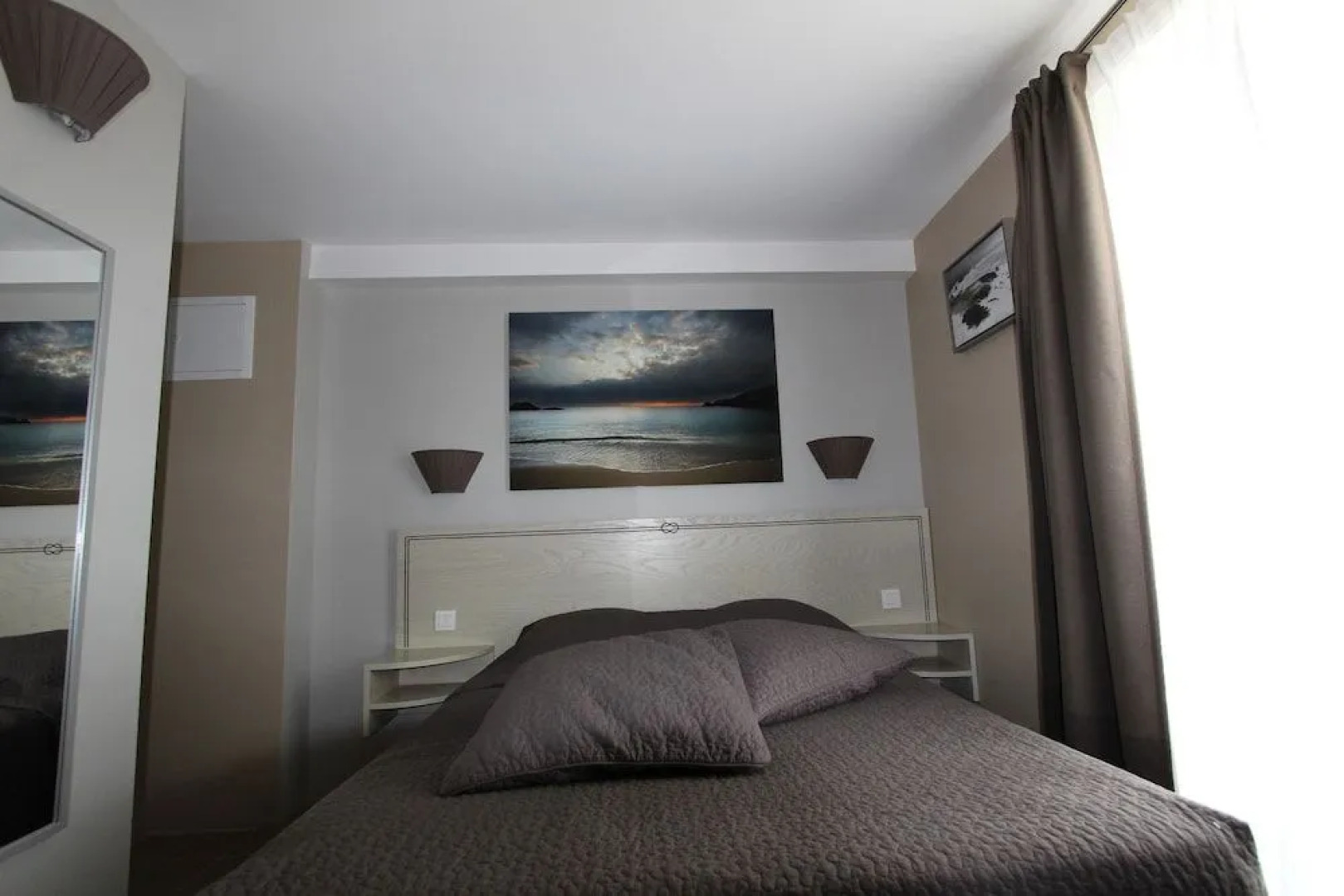 Residence Hoteliere Sarah Bernard