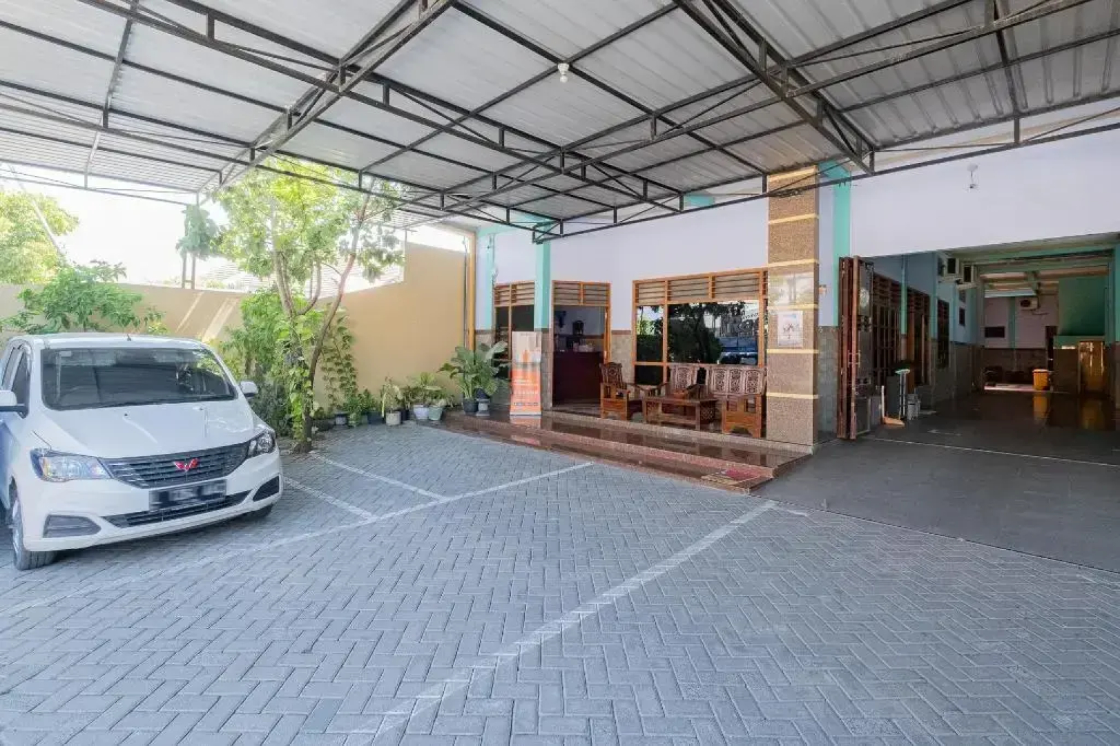 RedDoorz Syariah near Alun Alun Bojonegoro