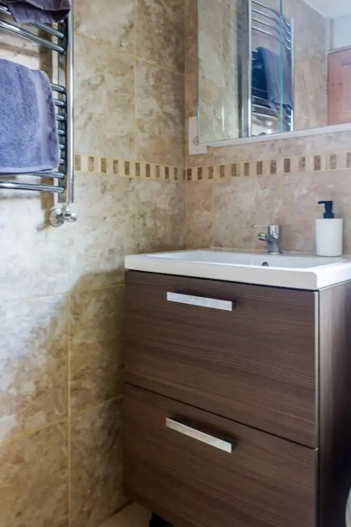 Beautiful 4-bed House in Bootle