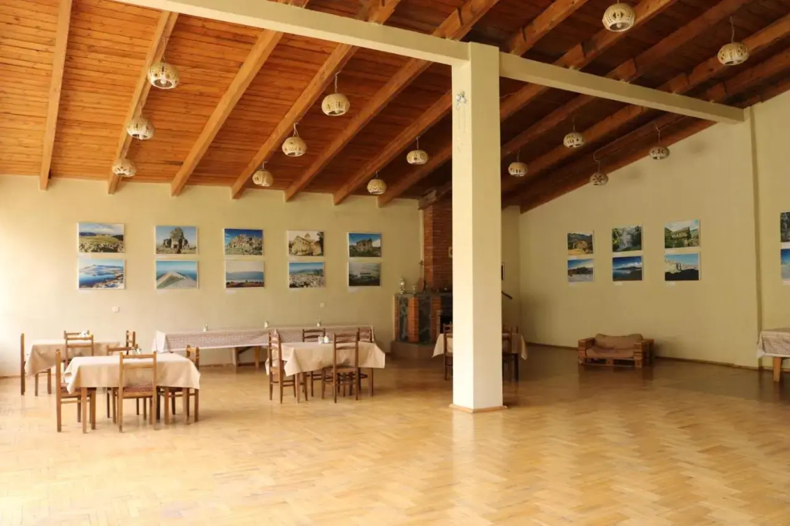 Taoskari Hotel