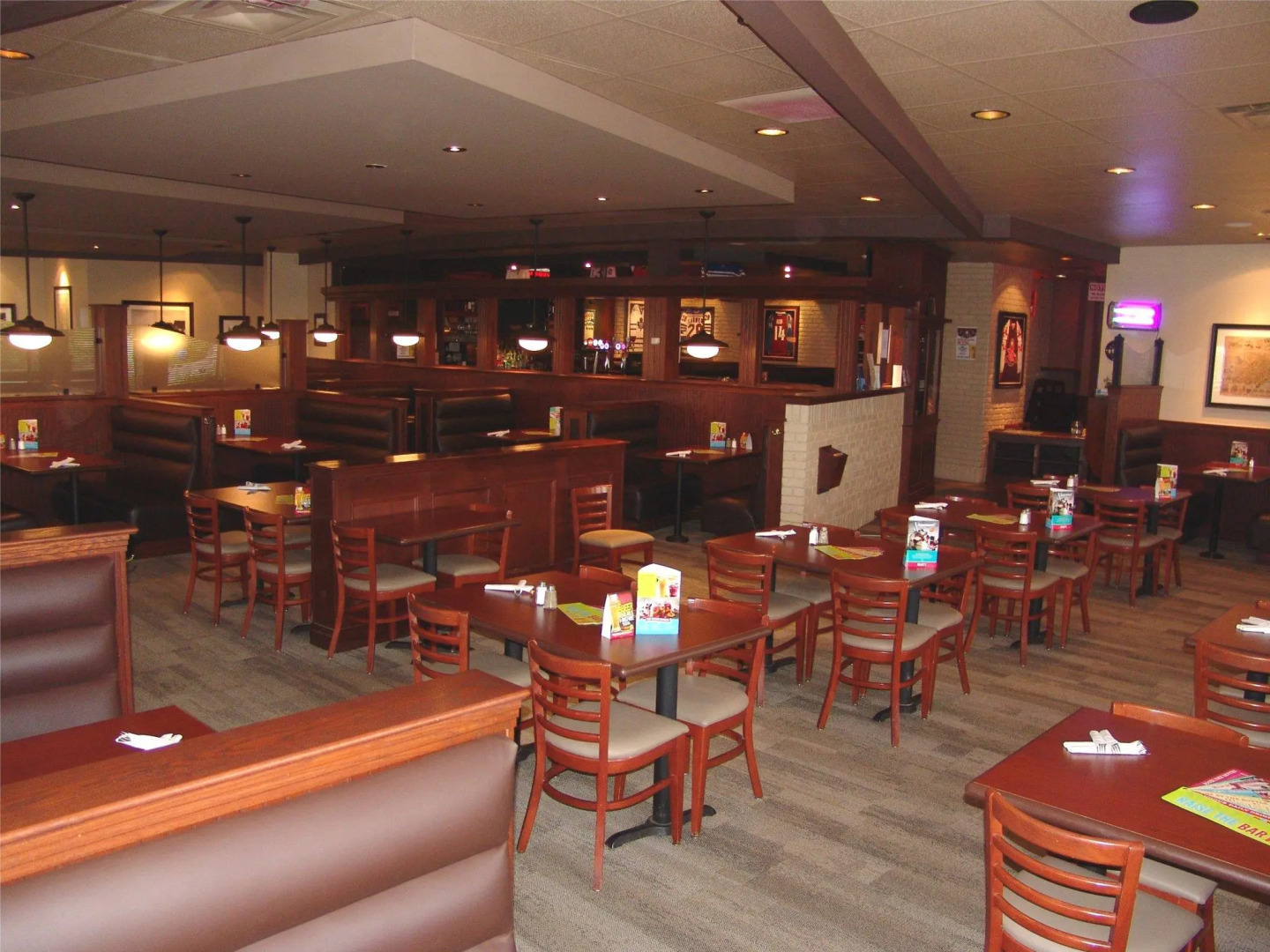 Comfort Hotel & Suites